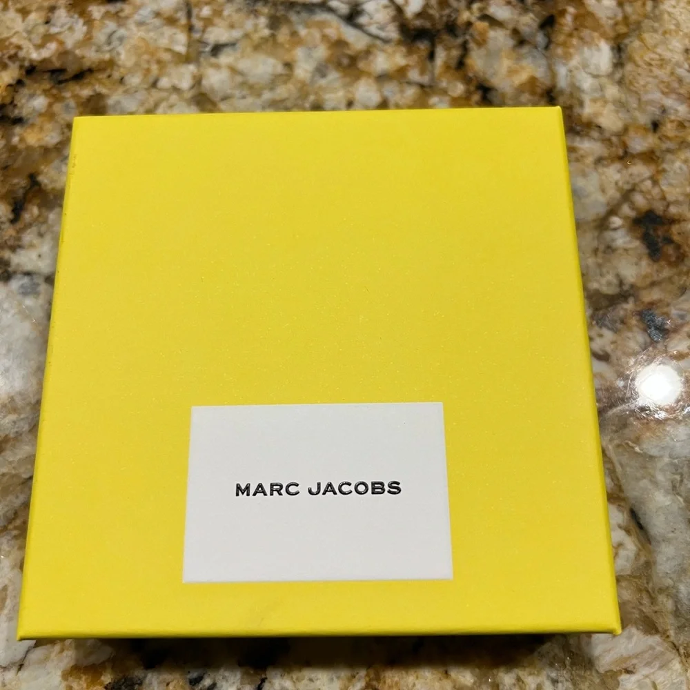 Marc Jacobs Gold Charm Bracelet with 5 Charms - Picture 2 of 8